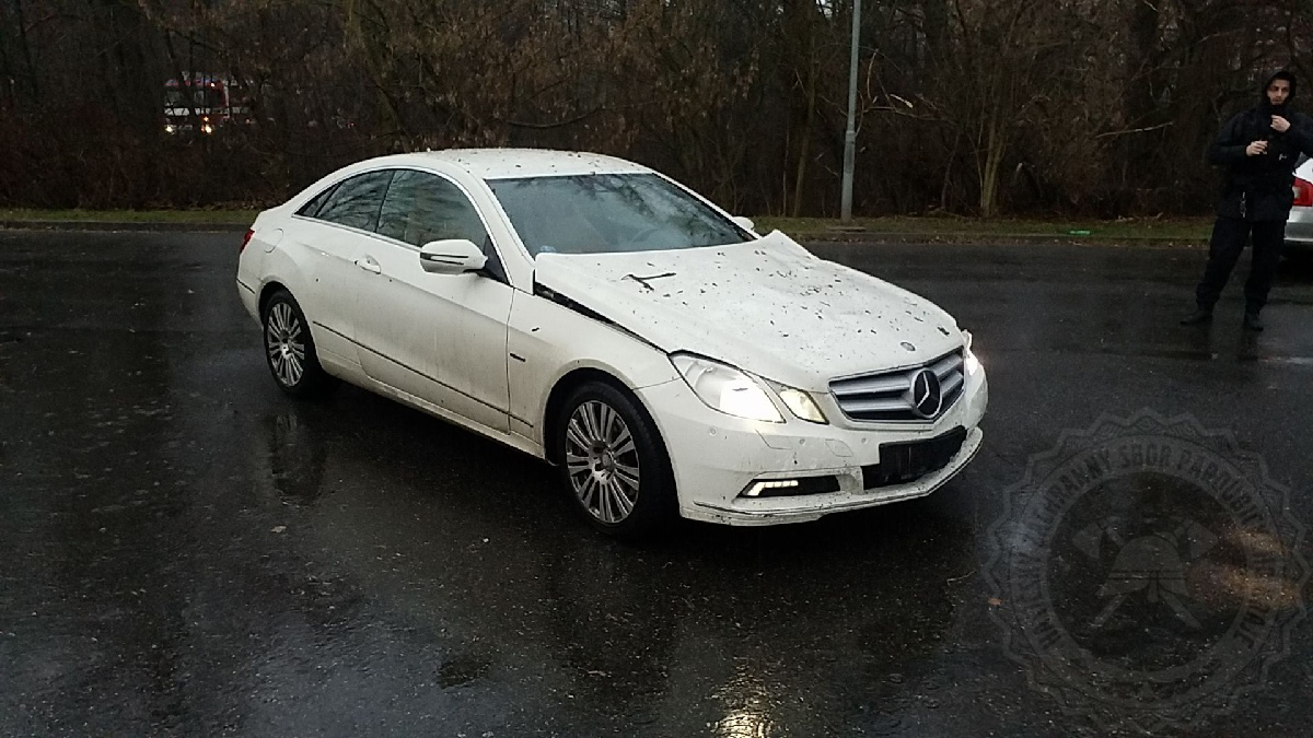 Strom na auto Polabiny Pardubice 