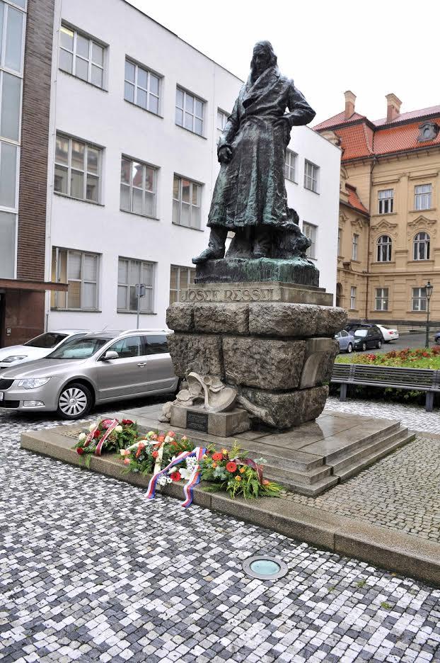 Slavnému rodákovi otevřeli k narozeninám RESSEL POINT