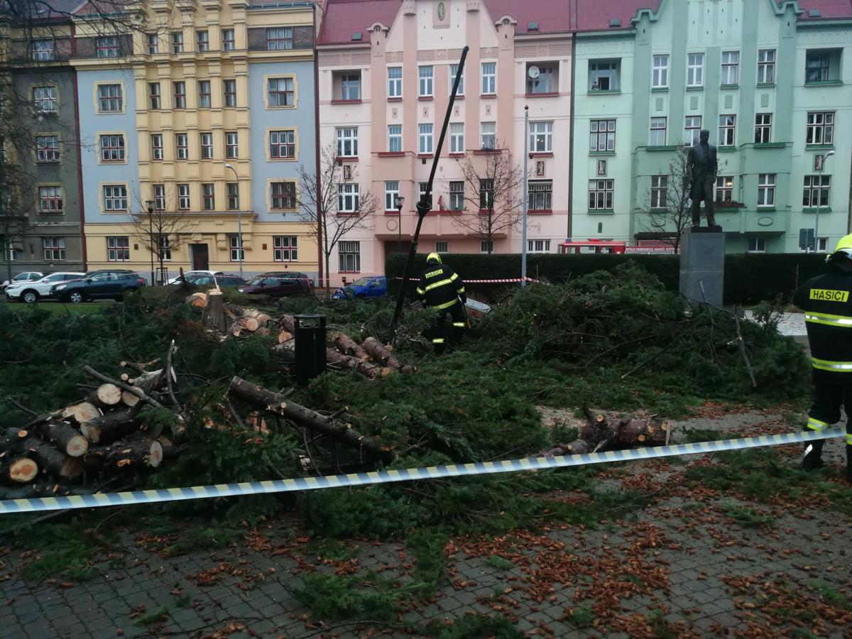 Zásah hasičů v JSDH MO Pardubice I. Náměstí Legií