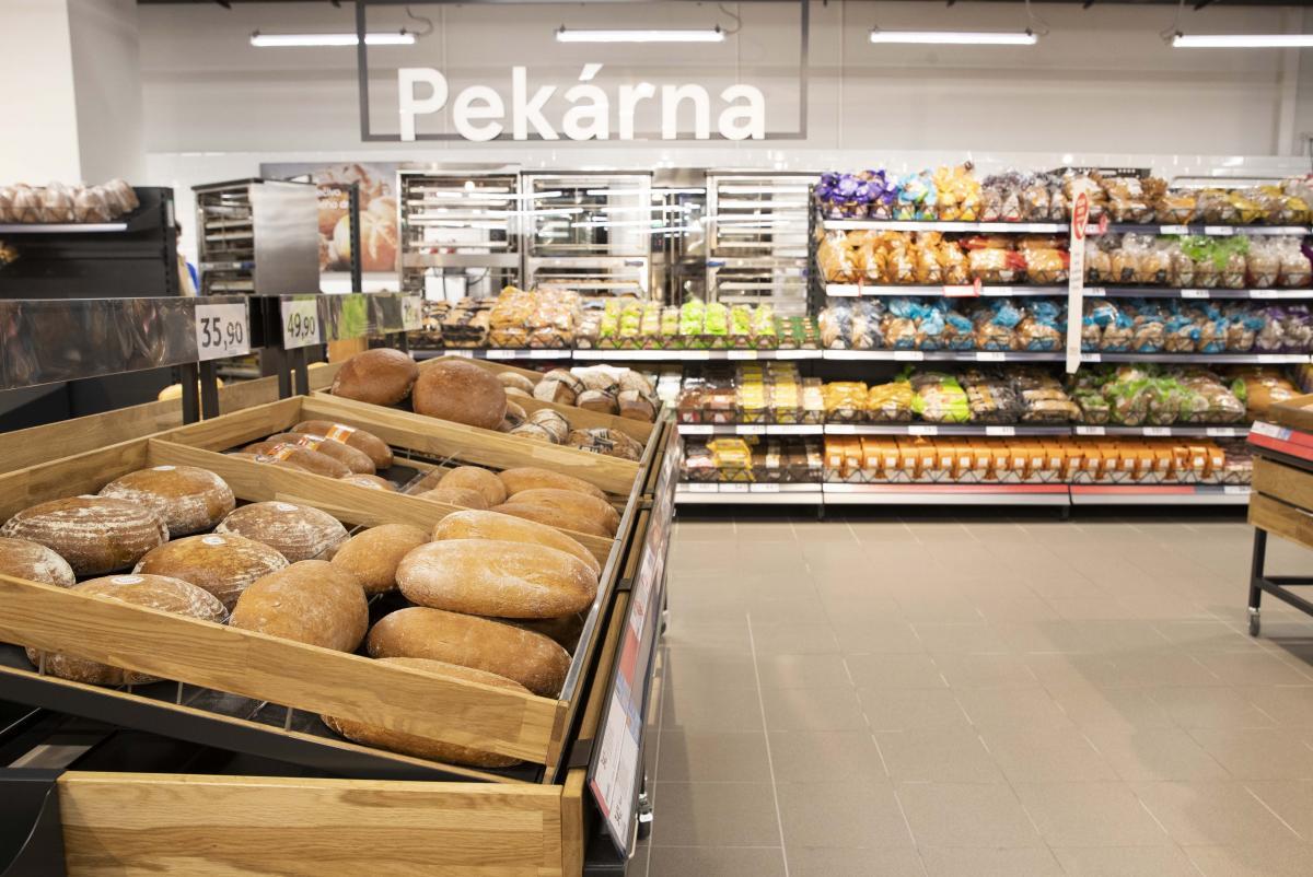 Tesco po třech letech opět otvírá obchod v Pardubicích