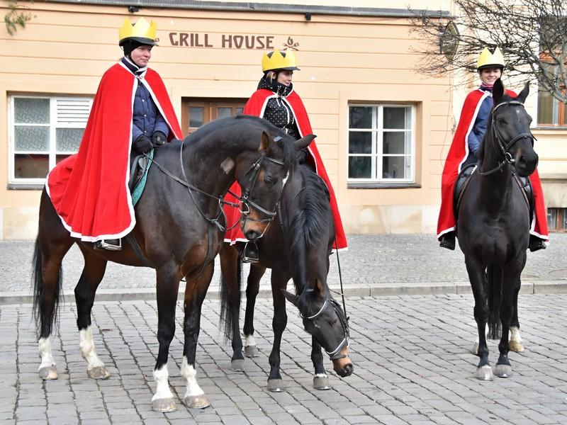 Tříkrálová sbírka v Pardubickém kraji začala na Pernštýnském náměstí