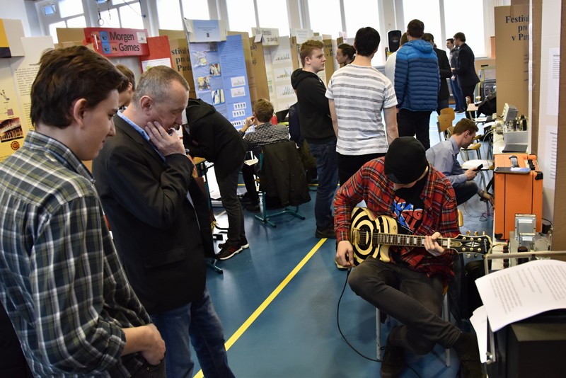 Festival podporující vědu a techniku má za sebou úspěšná oblastní kola