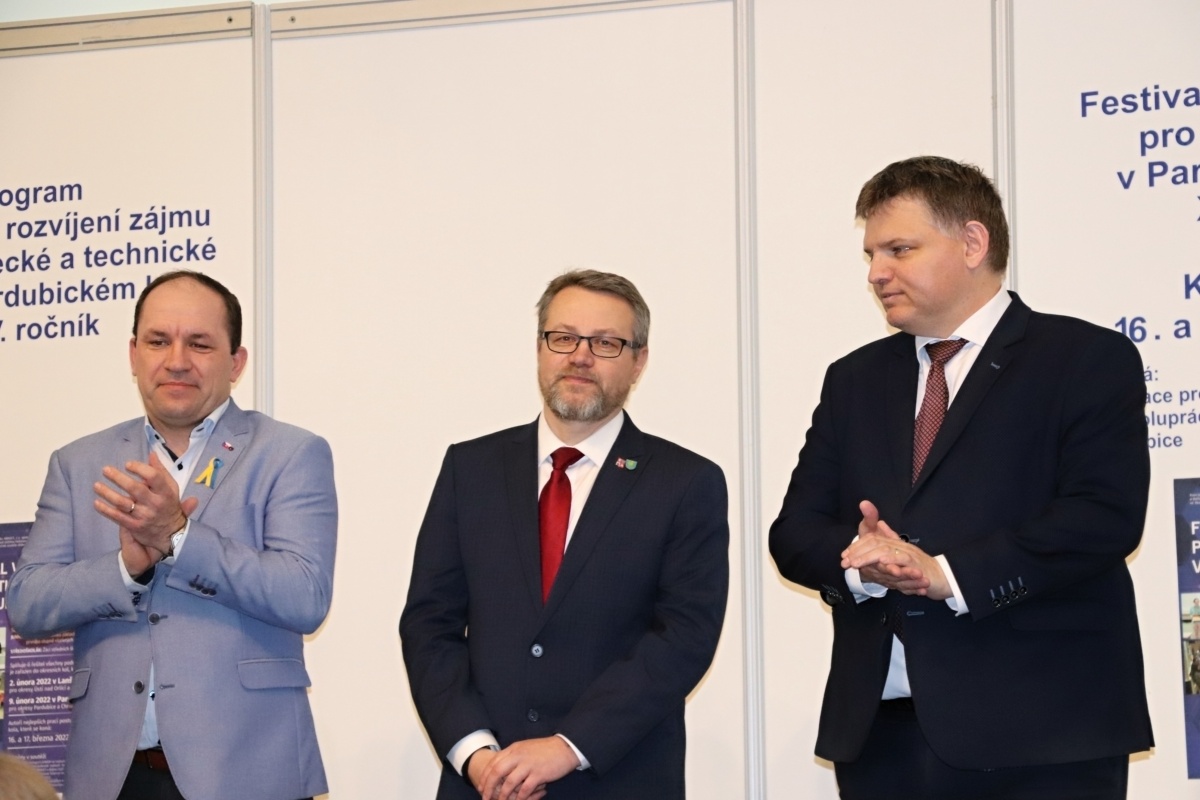 Mladí vědci se díky svým úspěšným projektům podívají za hranice