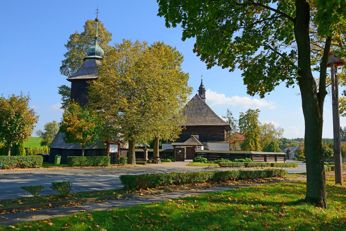 Kostel sv. Mikuláše, Veliny