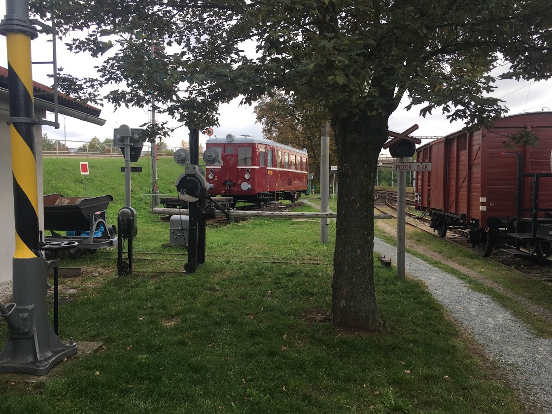 Museum v bývalé vodárně na žst. Rosice nad Labem. Pardubický spolek historie železniční dopravy