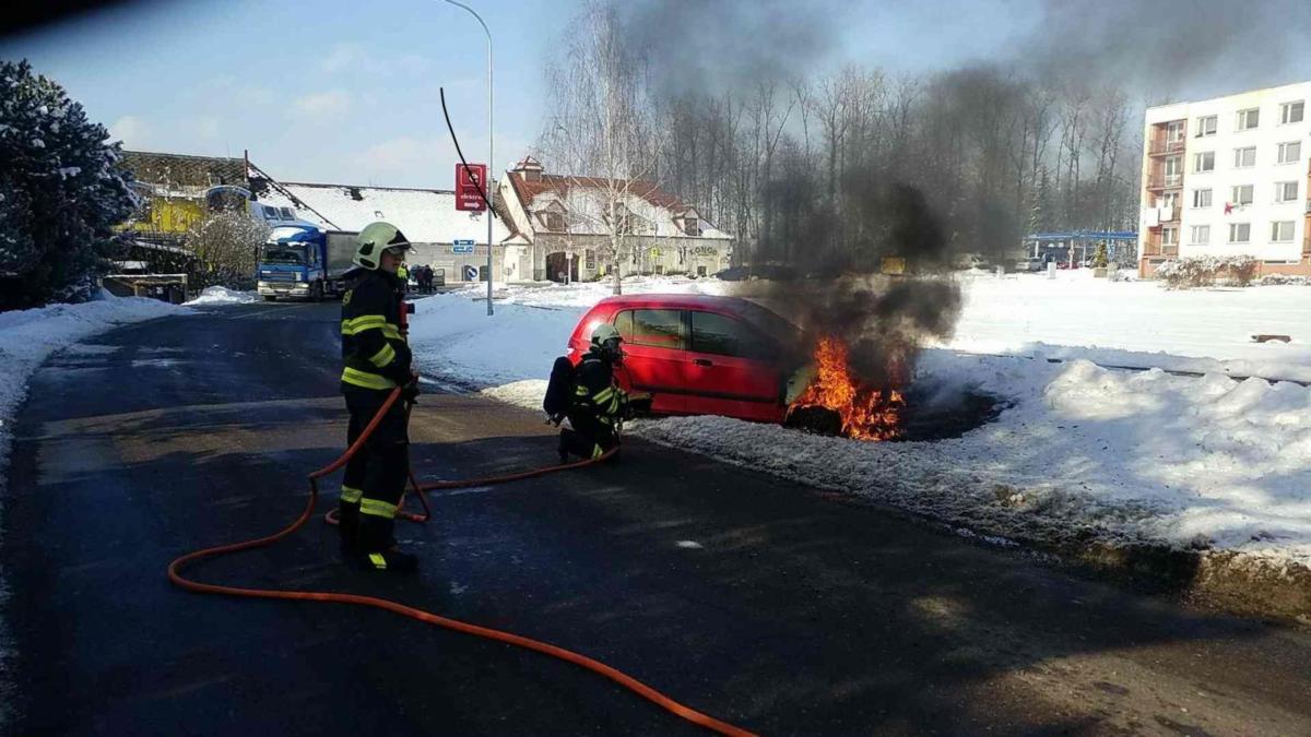 Nejčastější příčinou vzniku požárů v zimě je technická závada na elektroinstalaci