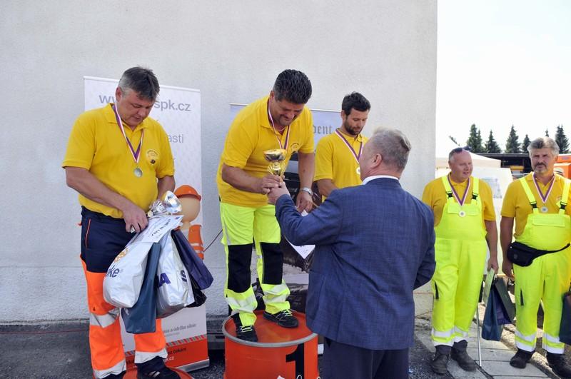 Krajští silničáři soutěžili ve zručnosti s volantem