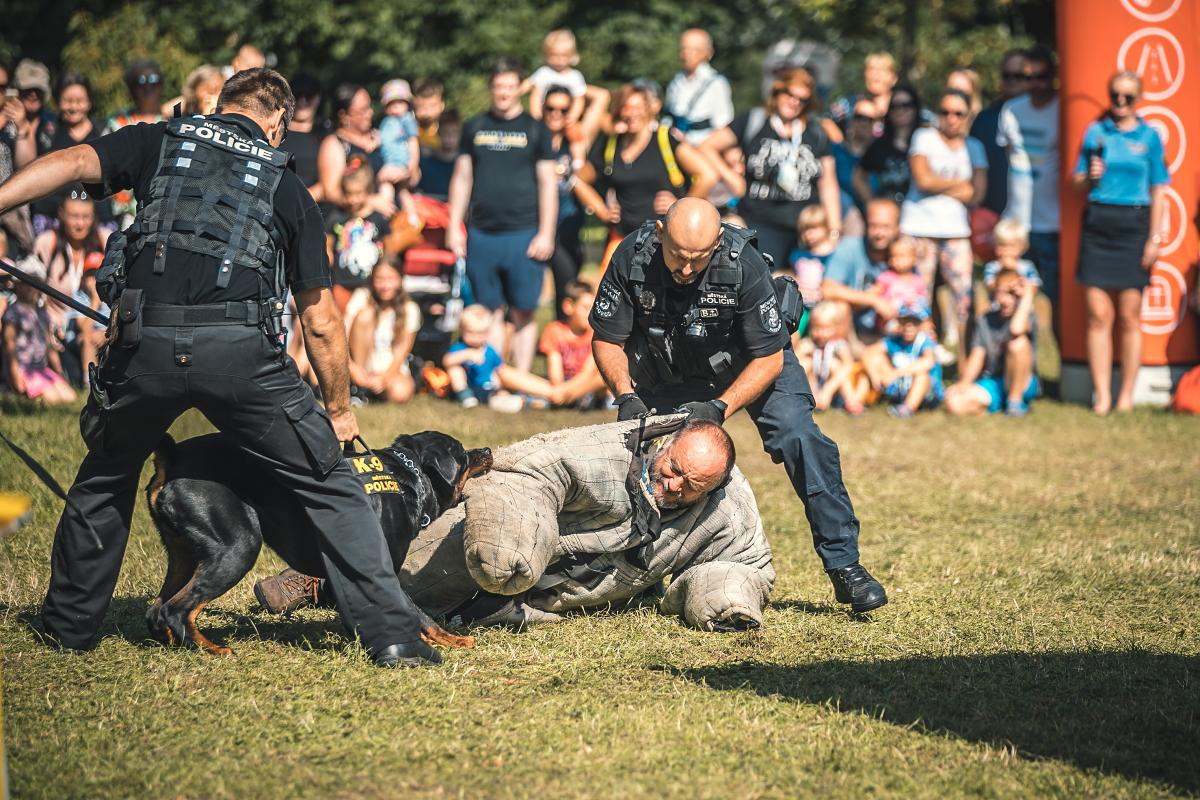 Se strážníky ve Sportovním parku Pardubice