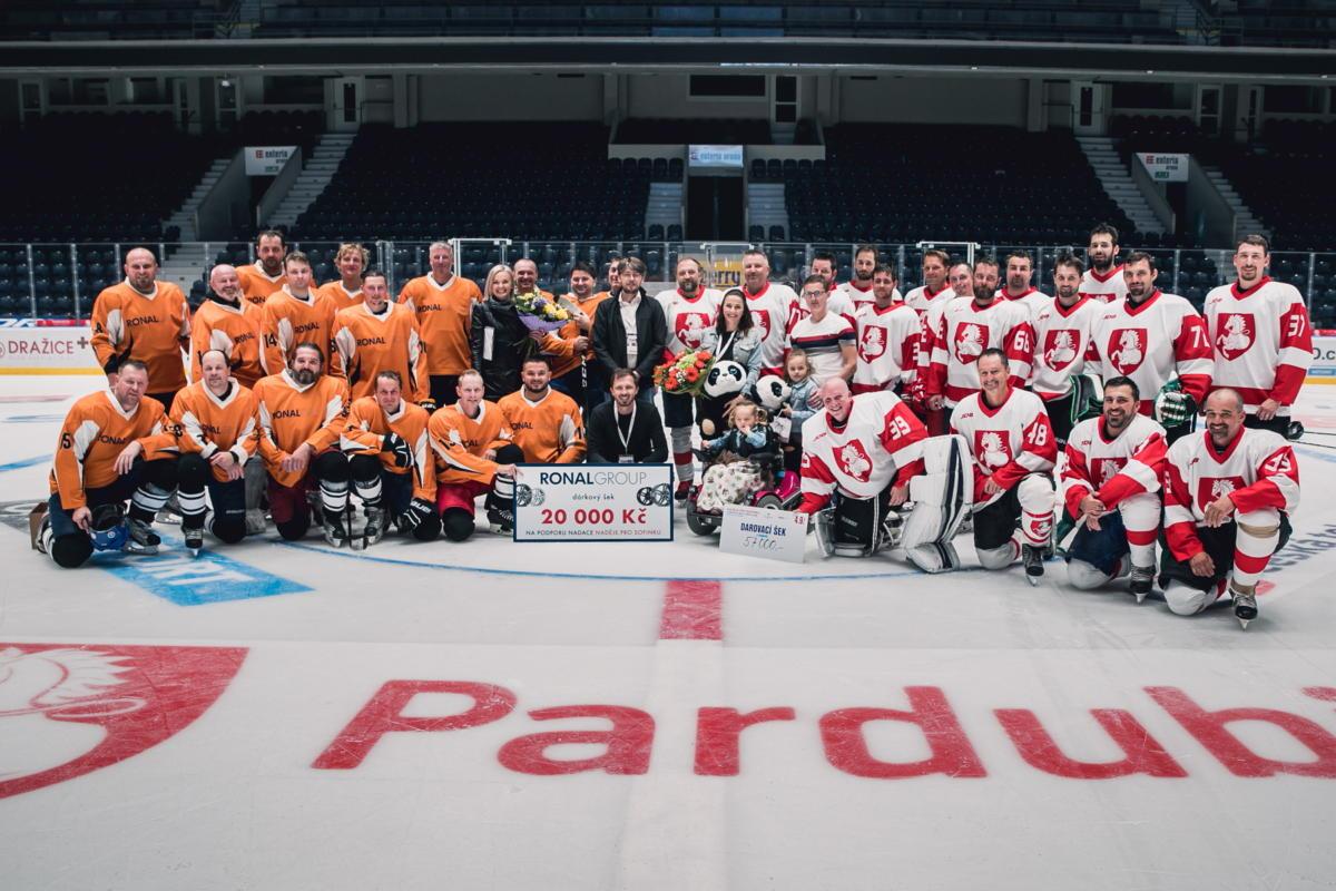 Strážníci spolu s HC Ronal Group hráli pro dobrou věc