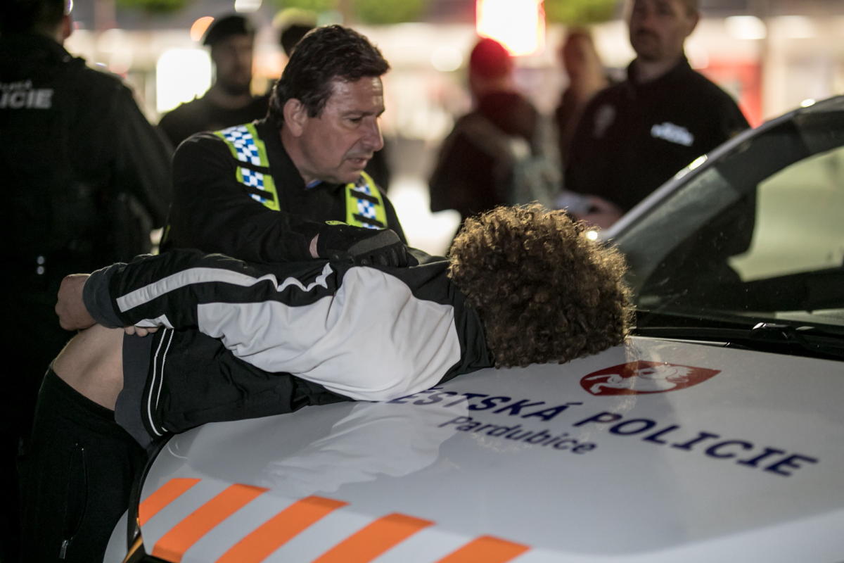 O čarodějné noci čaroval hlavně alkohol | Městská Policie Pardubice