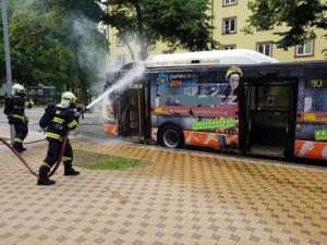 Požár autobusu v Gorkého ulici Pardubice